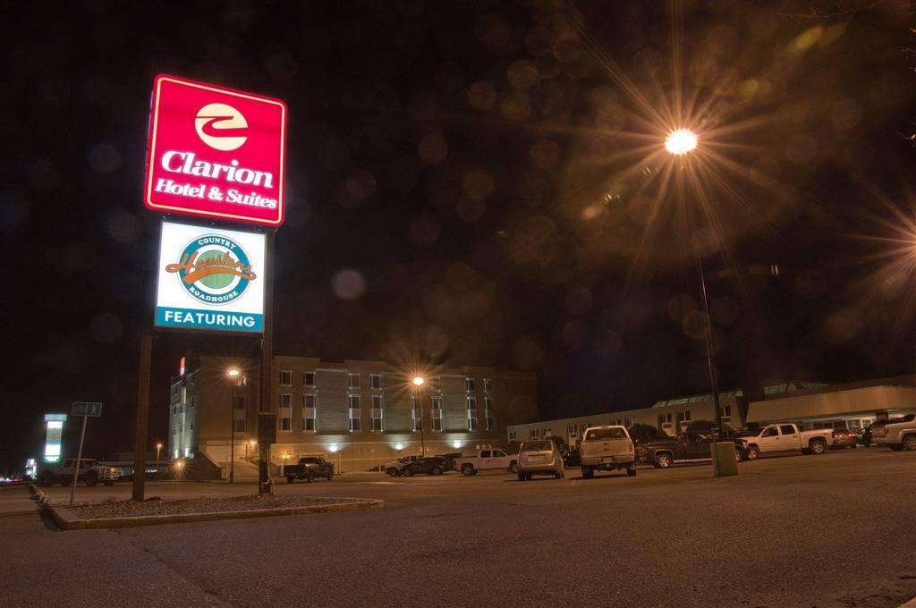 Clarion Hotel & Suites Brandon Exterior foto
